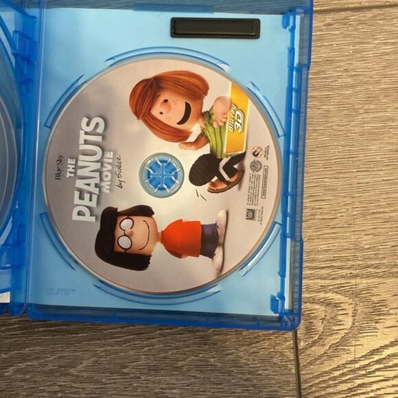 Lot of 4 Blue Ray Kid’s DVD’s - Picture 3 of 6